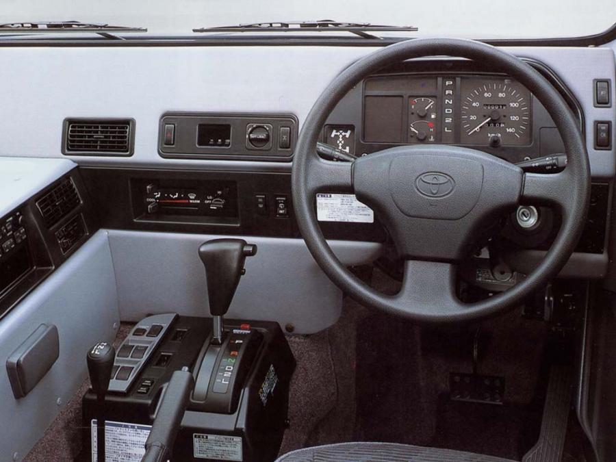  Toyota Mega Cruiser 1996 года  (фото 4 из 6)